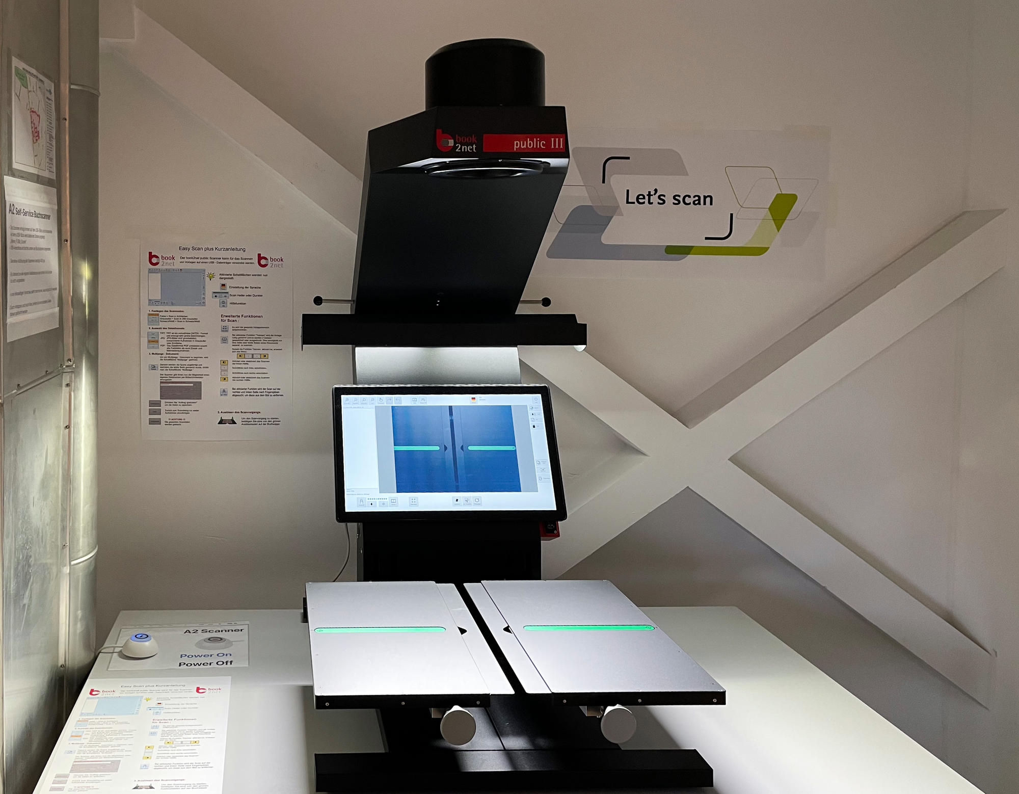 A2-Buchscanner in der Geowissenschaftlichen Bibliothek
