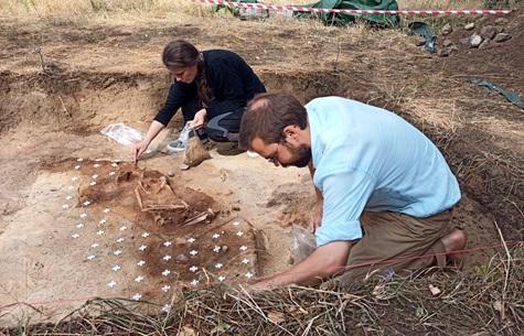Ausgrabungen am mesolithischen Bestattungsplatz von Groß Fredenwalde, Uckermark