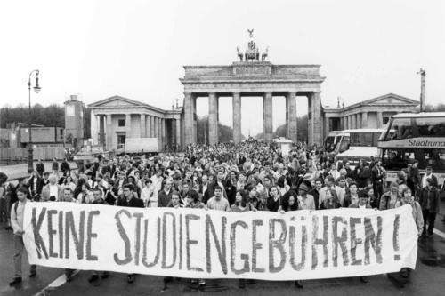 Gegen Studiengebühren gingen auch in Berlin universitätsübergreifend viele Menschen auf die Straße.